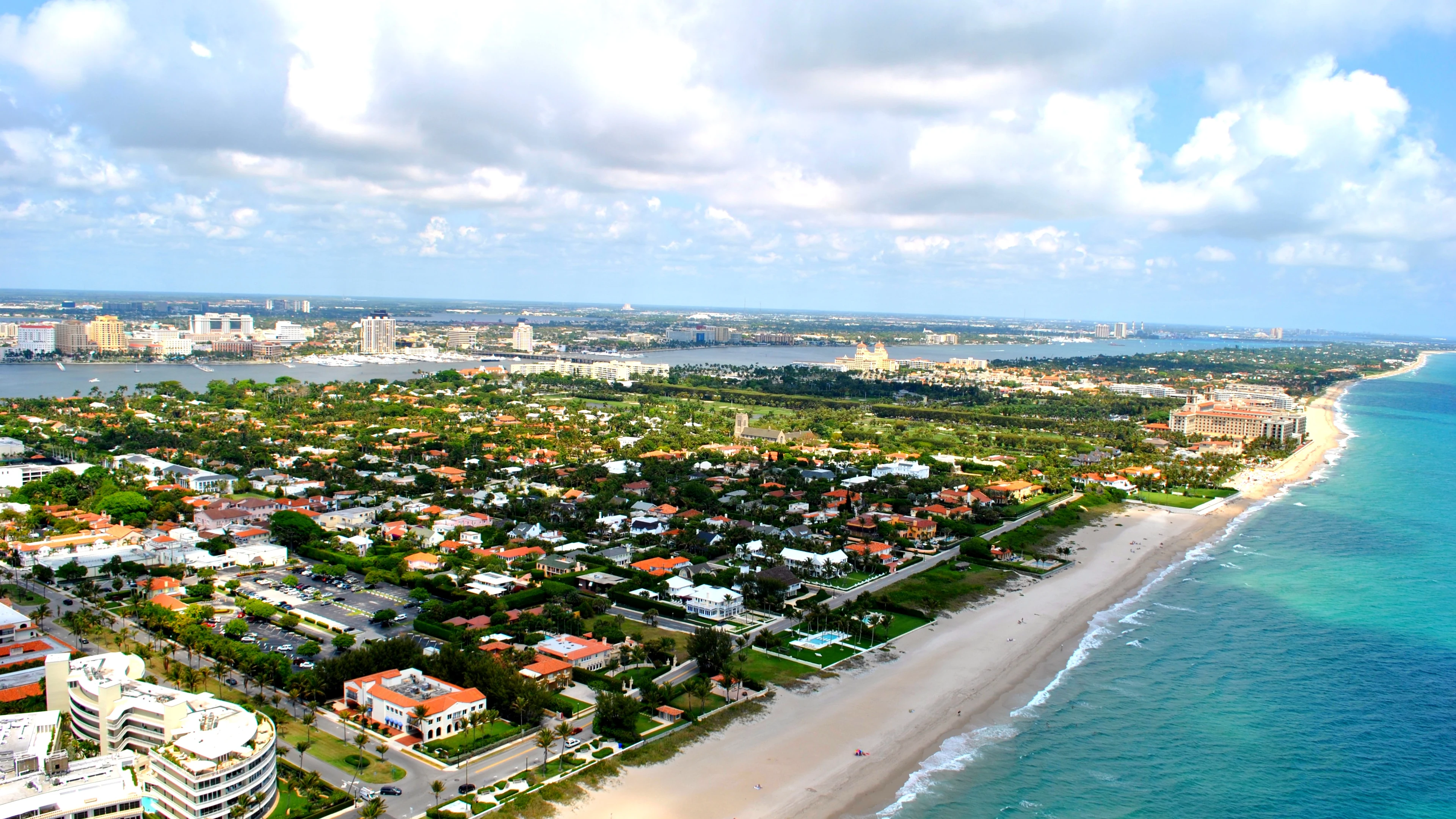 Palm Beach, Between the Atlantic and the Intracoastal