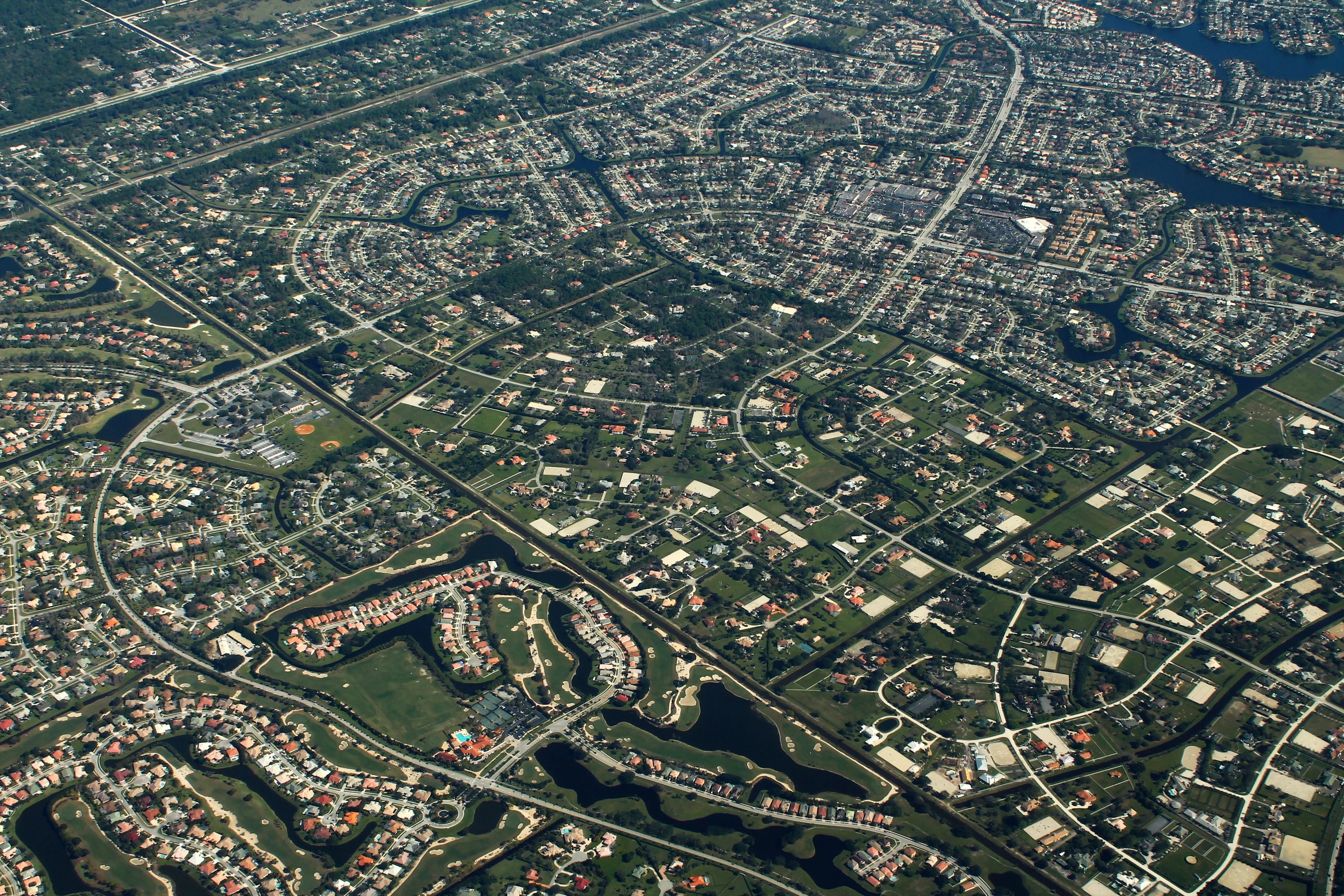 Wellington, Homes and waterways from above